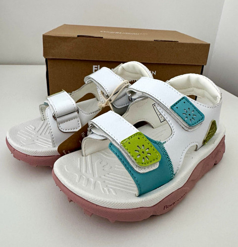 Flower mountain kids - mountain, sandals